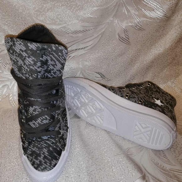 Brand new converse - Picture 5 of 5